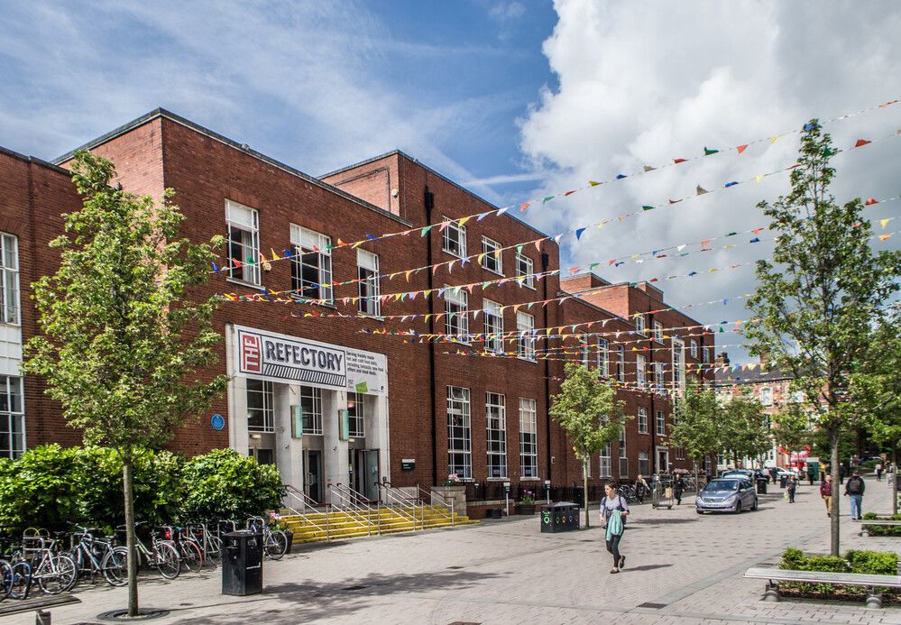 campus tour leeds university